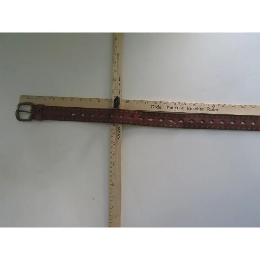 Buckle‎ Brown Tooled Leather Belt Size 32 Cutout Western Vintage Look